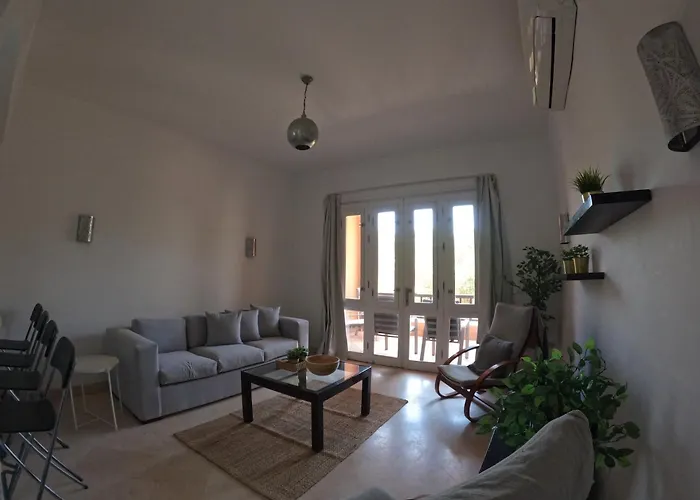 Apartment South Marina Poolside 2-bedroom Terrace Sleeps 4-persons El Gouna